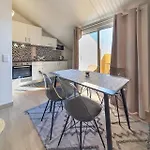 Апартаменты Camarata Flat By Mth