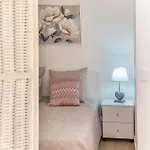 Апартаменты Camarata Flat By Mth