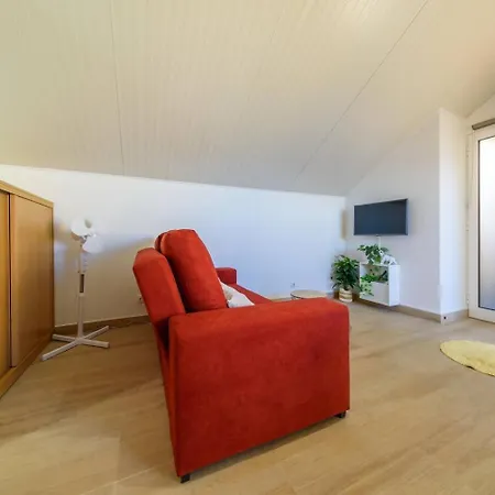Camarata Flat By Mth