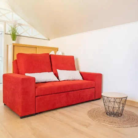 Camarata Flat By Mth Campanário