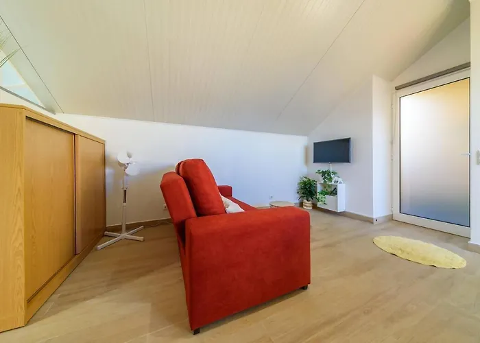 Camarata Flat By Mth