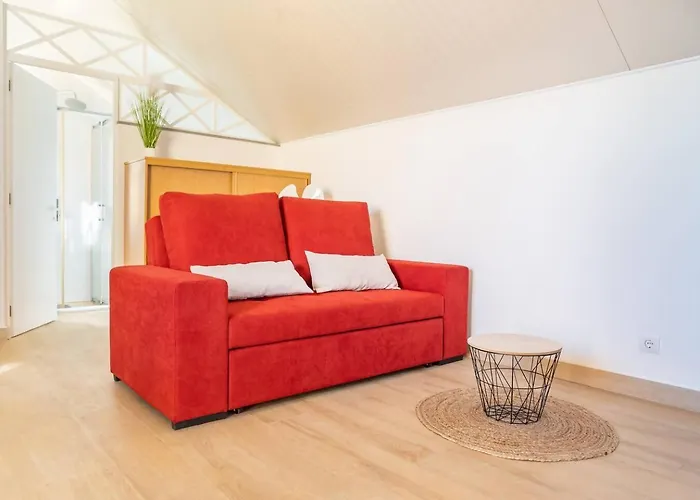 Camarata Flat By Mth Campanário